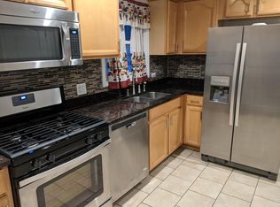 452 Oak Ave, Wood Dale, IL