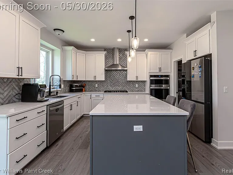 375 Amelia Cir — Photo 20