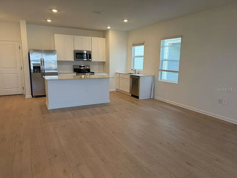 5195 Loyalty Dr — Photo 5