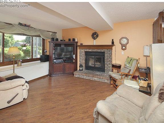 3rd image of 15 Orchid Ct