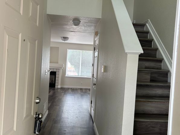 1265 S Zeno Cir