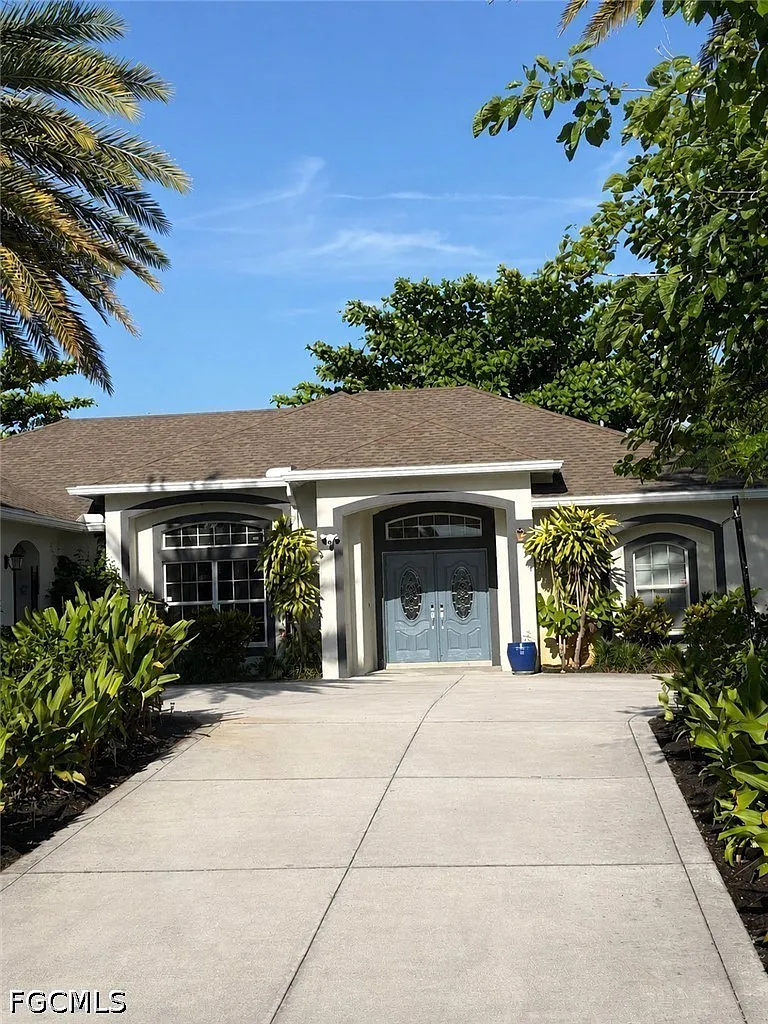 3 bed, 3.0 bath, 2425 sqft, $5,500 — Photo 1