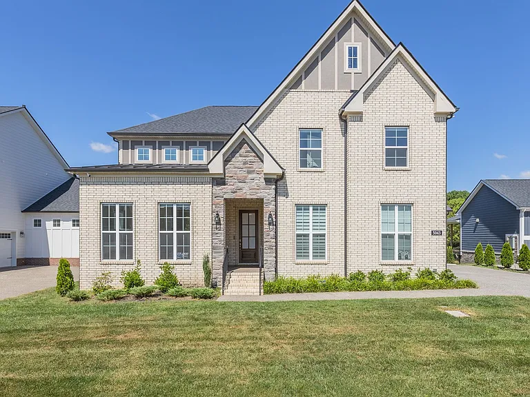 5043A High Park Hill Dr — Photo 2