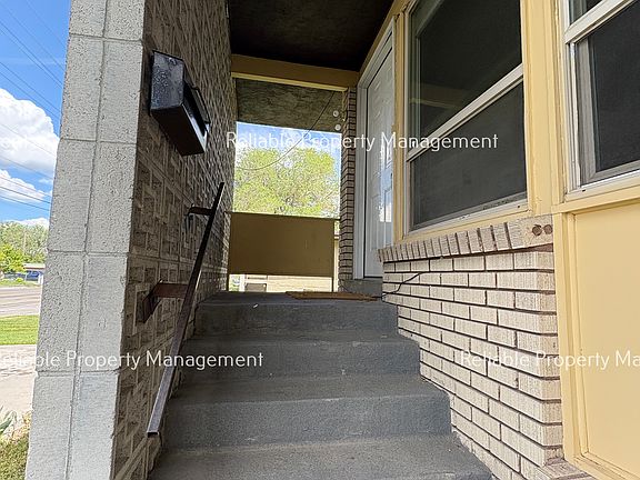 2nd image of 1056 Garfield St