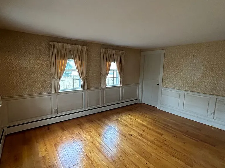 33 Washington St — Photo 18