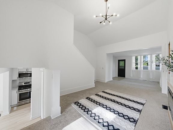 3rd image of 306 N Cresthill Ave