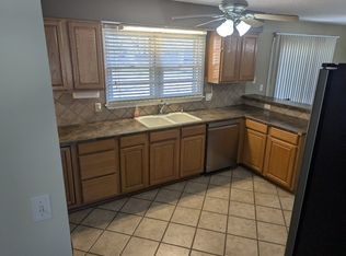 420 S Meadowhaven St, Wichita, KS 67209