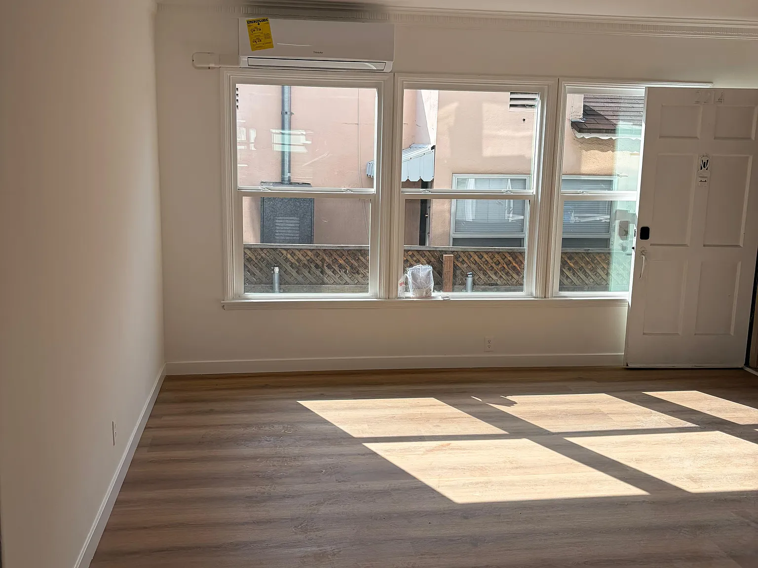 2 bed, 1200 sqft, $3,950 — Photo 1