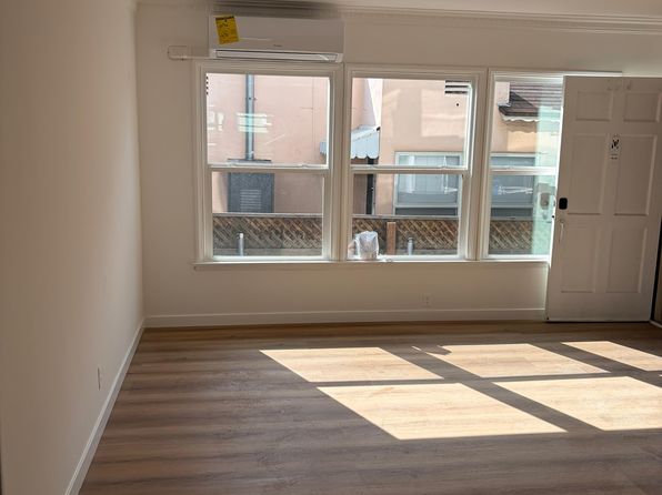 2212 Fox Hills Dr #2214