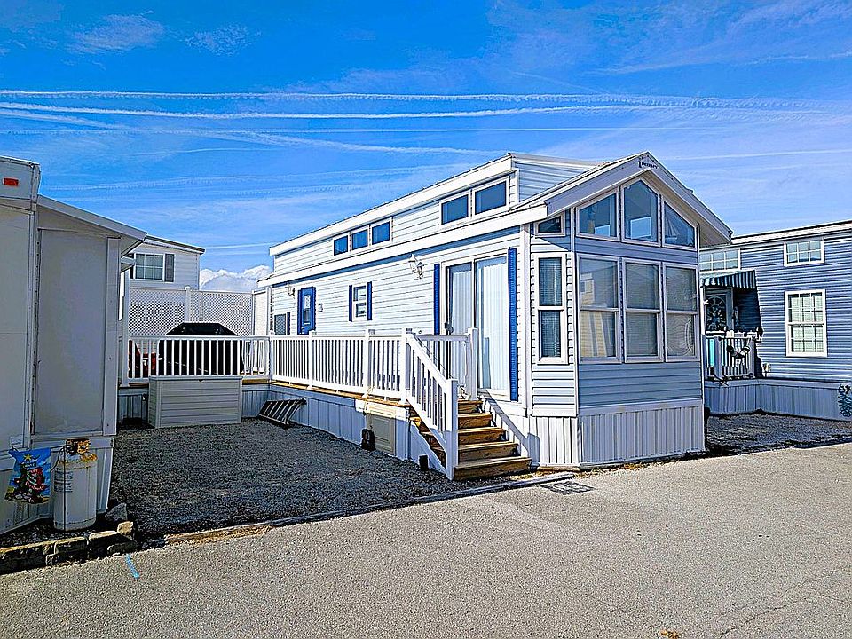 1st image of 101 Islander Dr #153