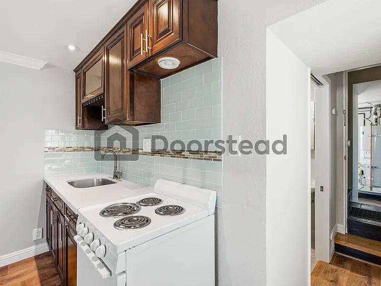 470 Westmoor Ave — Photo 10