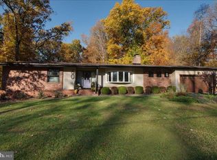 60 Sycamore Ln, Skillman, NJ 08558