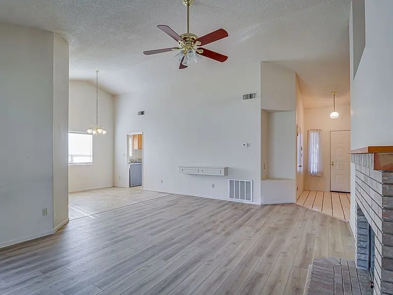 4005 Asino Ave — Photo 7