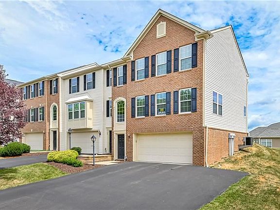 3rd image of 95 Kensington Dr