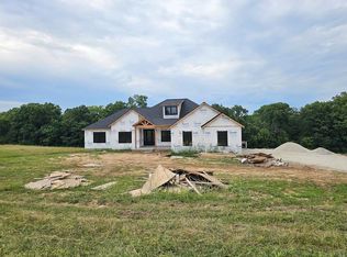 5347 Saint Louis Rock Rd, Villa Ridge, MO 63089