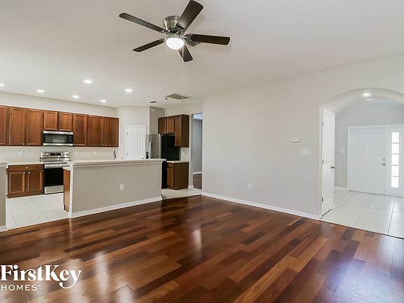 3rd image of 8205 Cypress Breeze Way