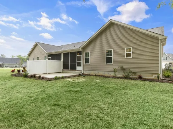 24 Highmeadow Ln, Clayton, NC 27520