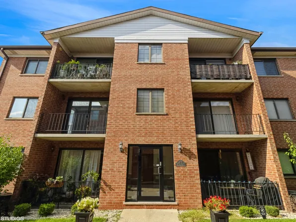 8430 W Catalpa Ave Unit 602, Chicago, IL 60656