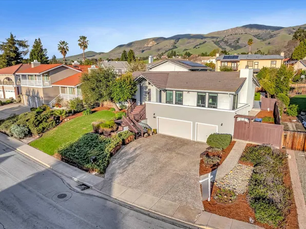 46676 Windmill Dr, Fremont, CA 94539