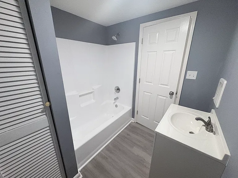 214 S Parke St #A — Photo 8
