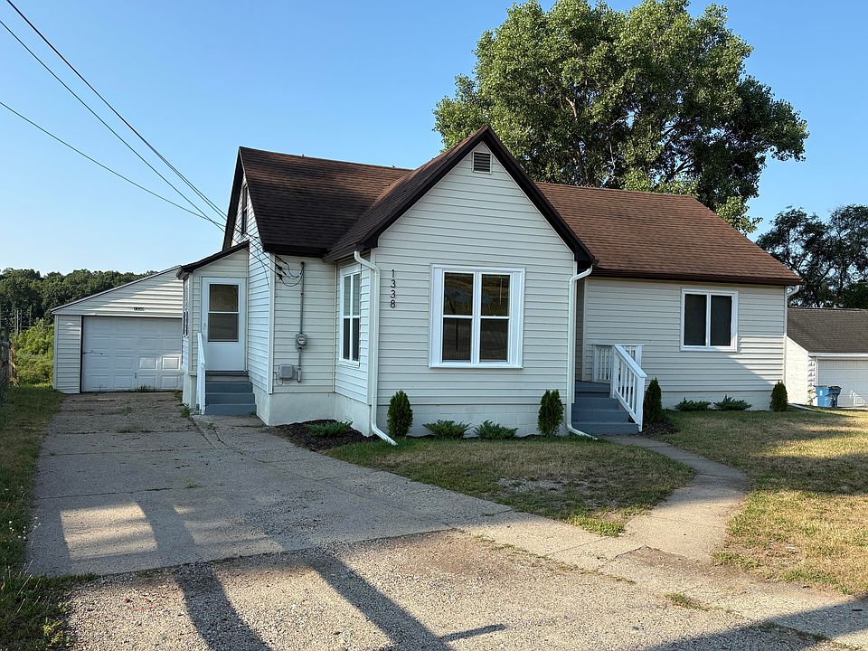 1st image of 1338 Pannell