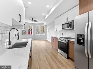 861 N 15th St, Philadelphia, PA 19130