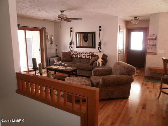 5th image of 493 Burrwood Ave