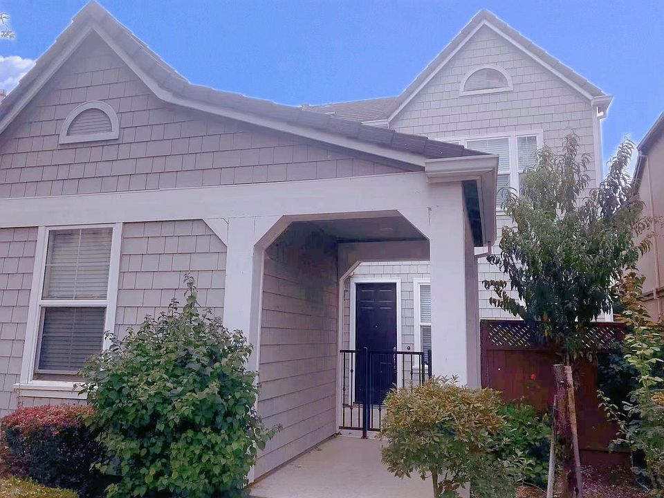 1st image of 210 W Santa Cruz Way