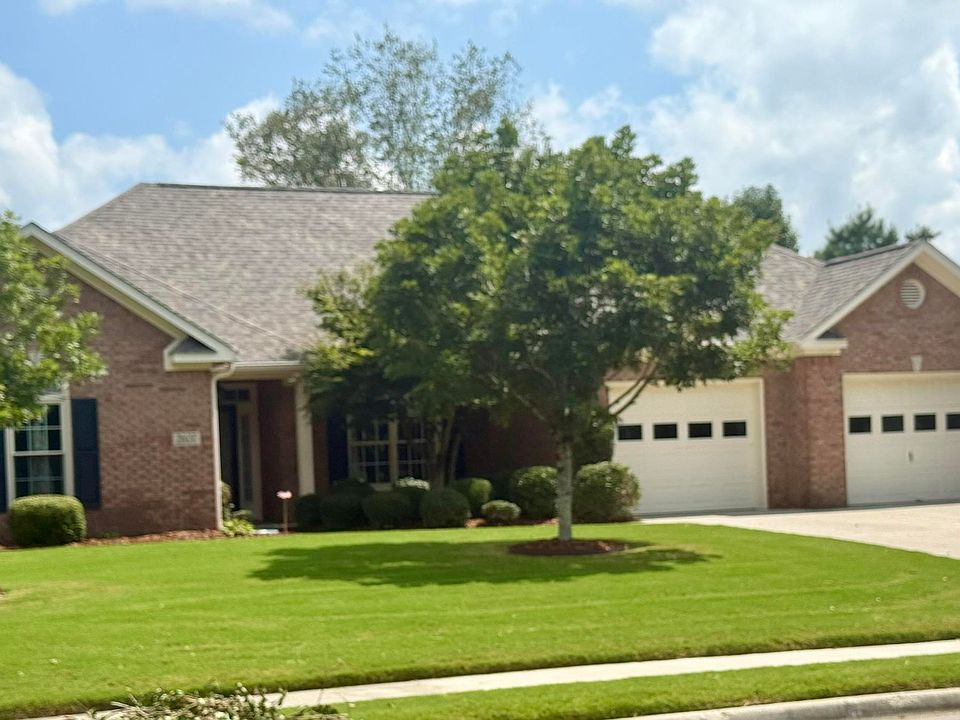 1st image of 2607 Quarter Ln SE