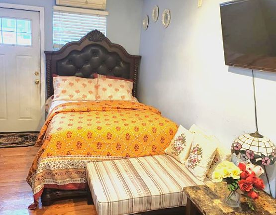 4th image of 21-60 38th St #1B