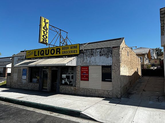 5th image of 418 N La Brea Ave