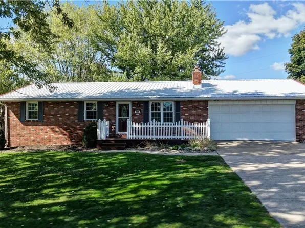 128 Rhine St SW, Sugarcreek, OH 44681