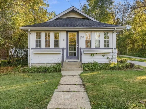 1700 Riverside Ave, St Charles, IL 60174
