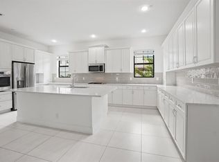8076 Hobbes Way, Palm Beach Gardens, FL 33418