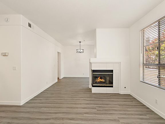 2nd image of 5417 Marine Ave #5417