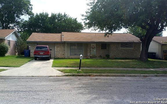 3rd image of 3619 Crossette Dr