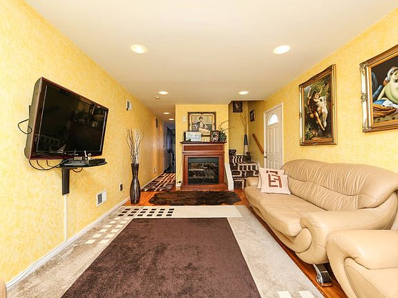 4th image of 68 Wentworth Ave