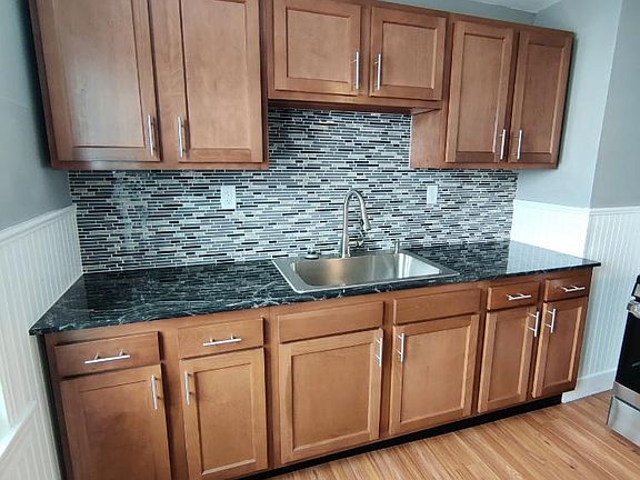 3rd image of 2-597 Englewood Ave #2