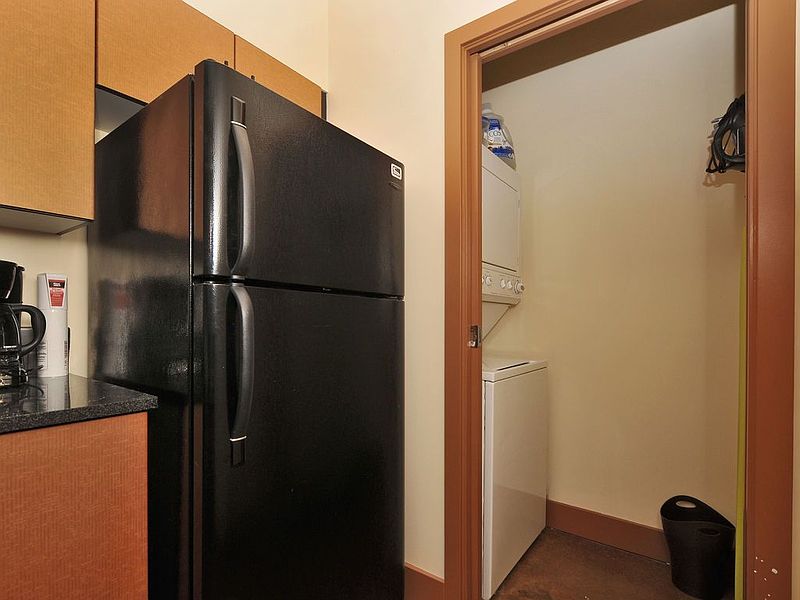 Victoria Apartment for rent - 2 Bedrooms — photo 7