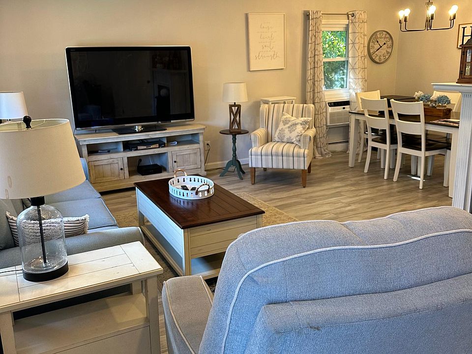 2426 Wynsum Ave, Merrick, NY 11566 Zillow