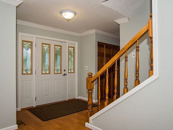 3rd image of 786 Clearfield Ln