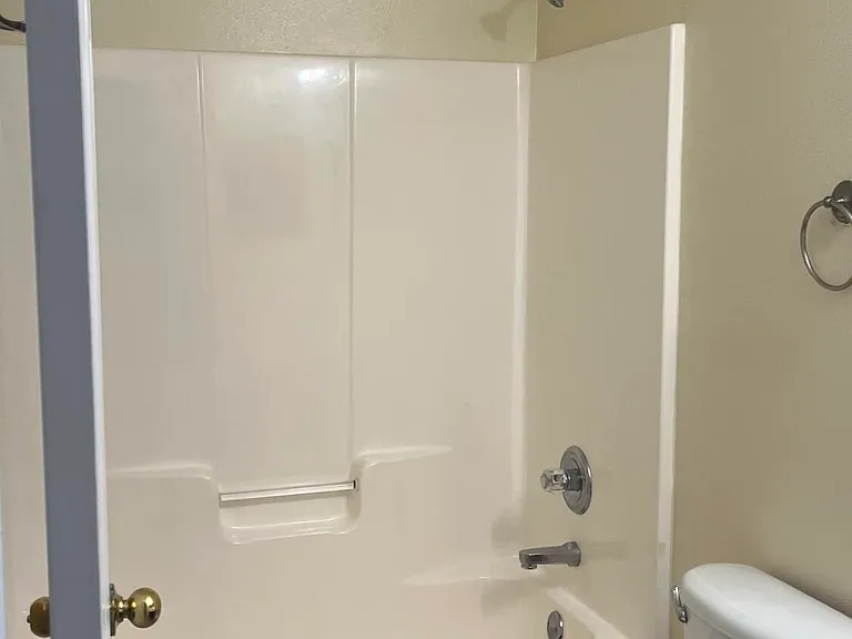 2154 Castle Grove Dr — Photo 18