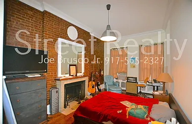Rented by Street Realty Brokerage LLC