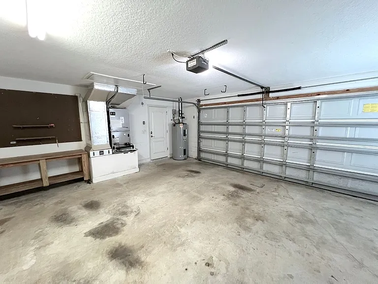 27 Empress Ln — Photo 42