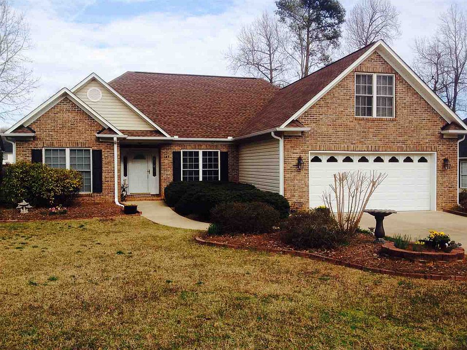 1st image of 143 Bradford Crossing Dr