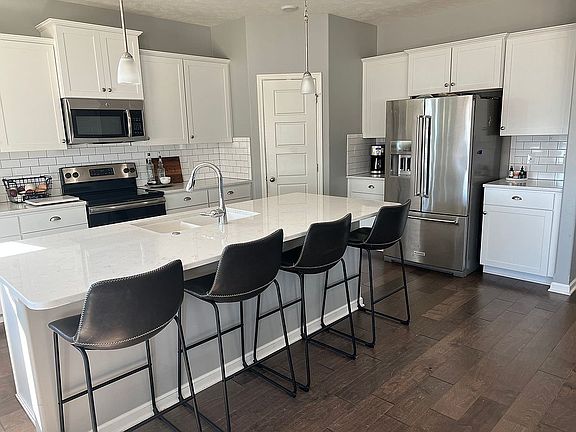 2nd image of 6821 S 185th Ave