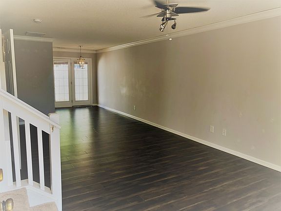 4th image of 109 Forester St