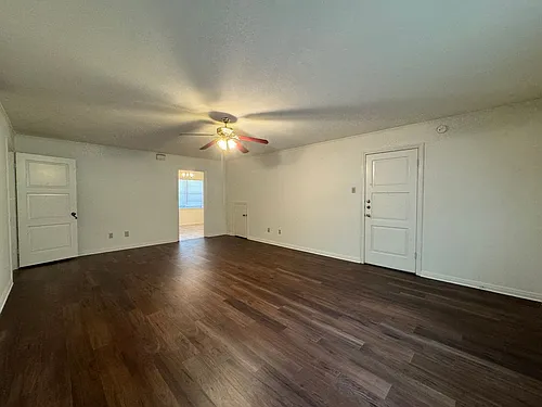 2900 Austin Ave Photo 1