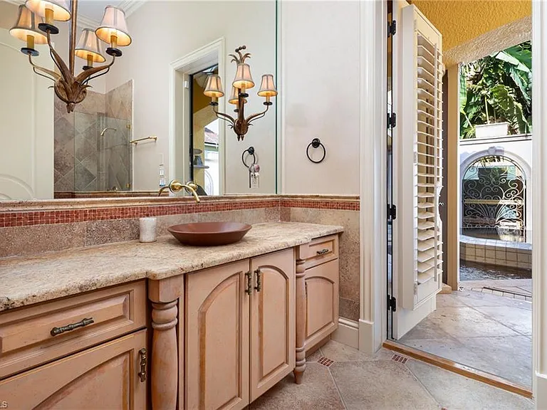 3280 Gordon Dr — Photo 25