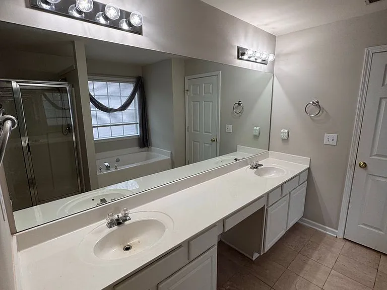 6074 Brookmere Ln SW — Photo 6